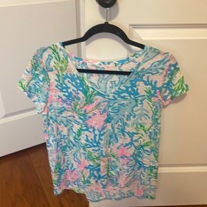 Lilly Pulitzer top in great condition. Size small